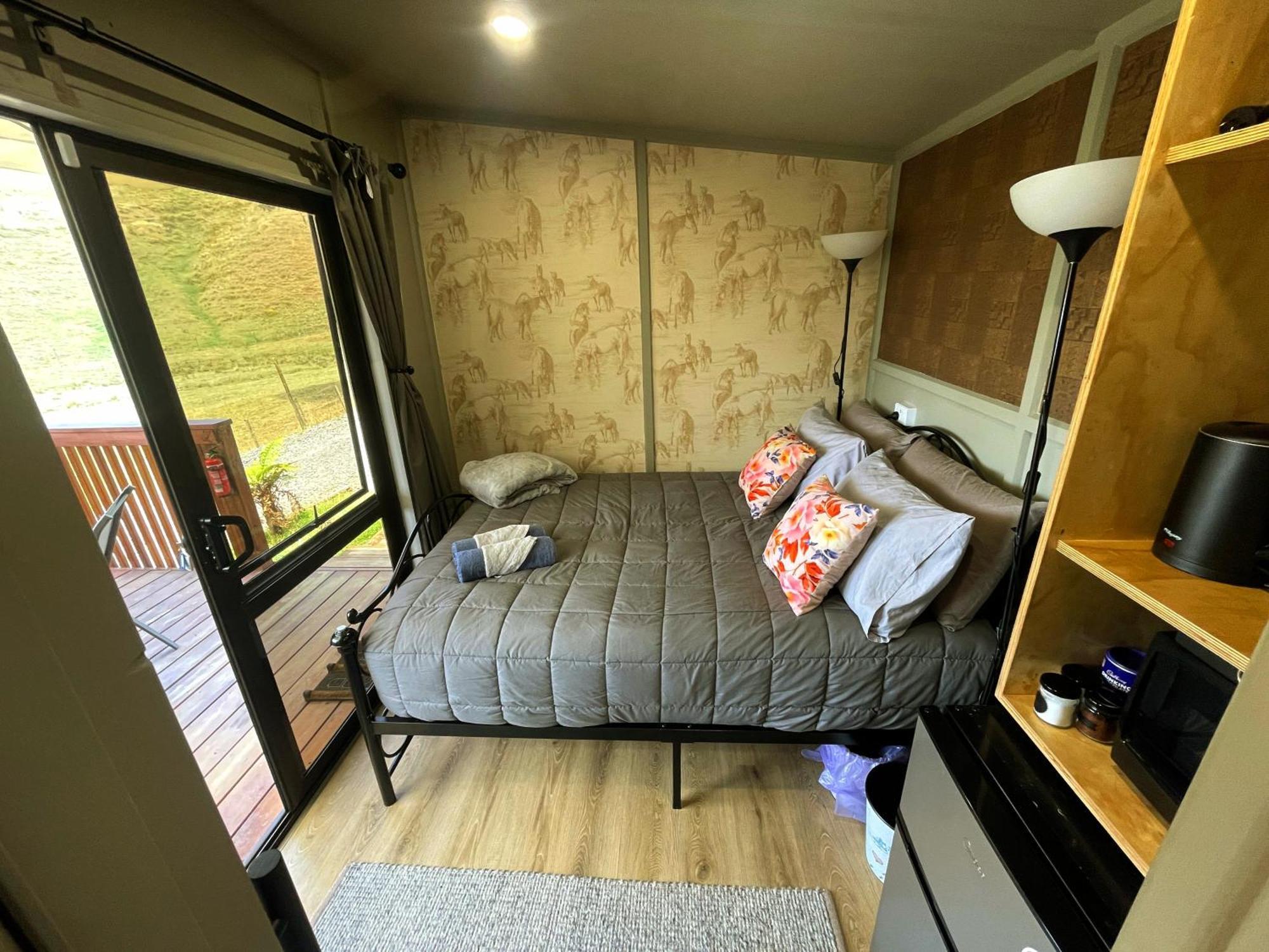 Bush Cabin Your Own Place Stunning Views 타우마루누이 외부 사진